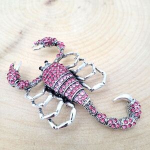 Brand New Silver Scorpion Pink Rhinestone Brooch Pin